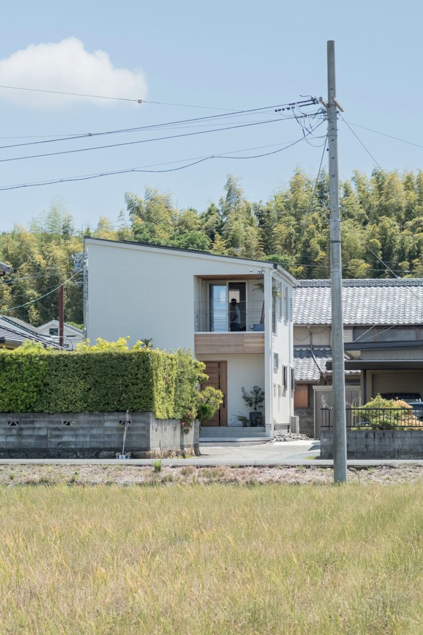 片流れ屋根のシンプルな外観